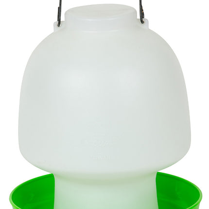 Green and White Waterer (6.5Ltr)